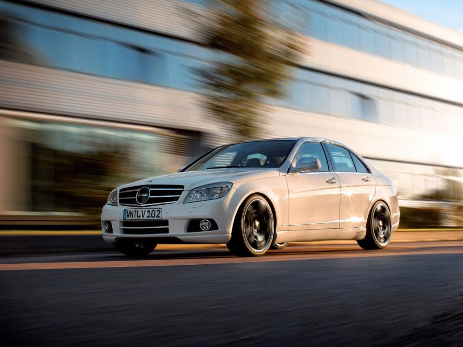  Mercedes-Benz C63 AMG LV8 by Lorinser 2009 года  (фото 1 из 16)